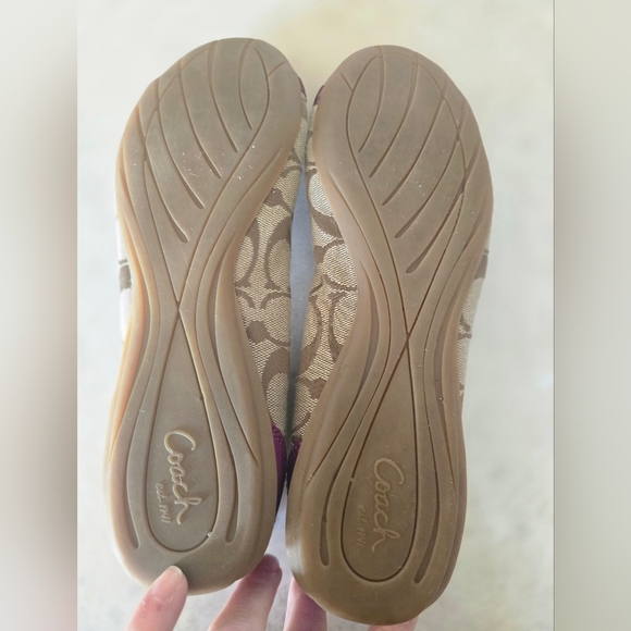 Coach Patent Leather Trim Flats Size 7.5 Brown Logo Print Purple Trim - Picture 4 of 4
